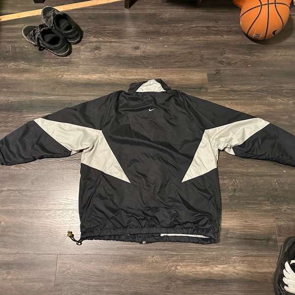 Nike 90s Vintage Y2K black and silver jacket. Archive Streetwear. - Picture 2 of 7